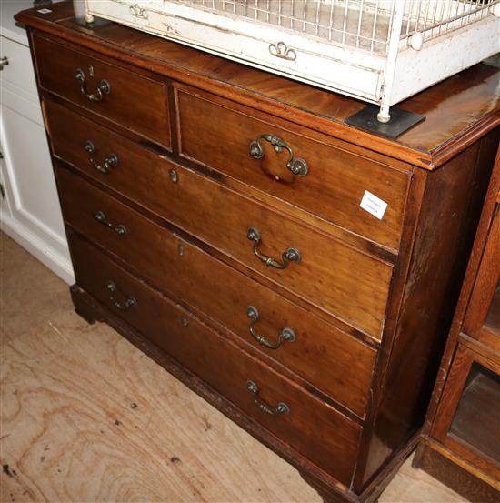 George III mahogany chest of drawers